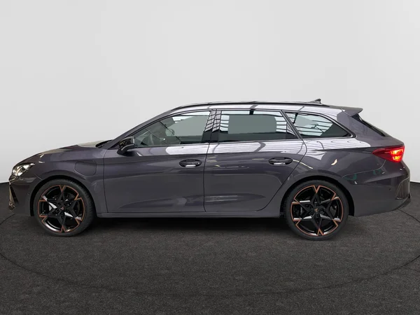 CUPRA Leon ST e-Hybrid (PHEV) (2025) — foto 12 van 15