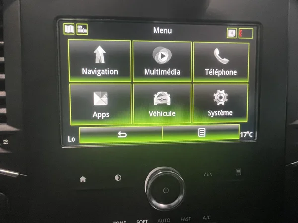 Renault Mégane Grand Tour (2018) — foto 15 van 24