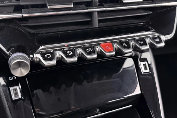 Peugeot 208 (2020) — foto 4 van 30