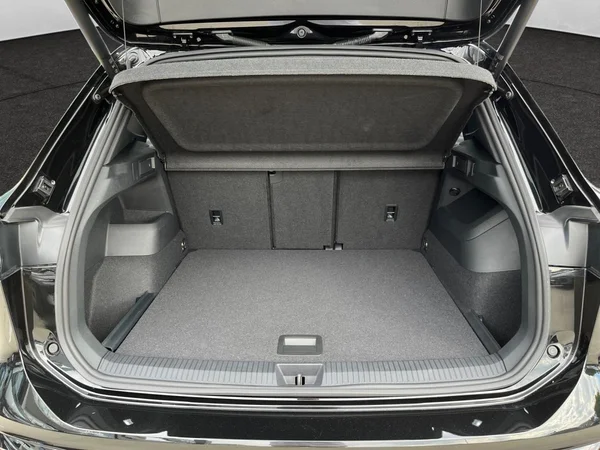 VOLKSWAGEN Tiguan (2025) — foto 19 van 22