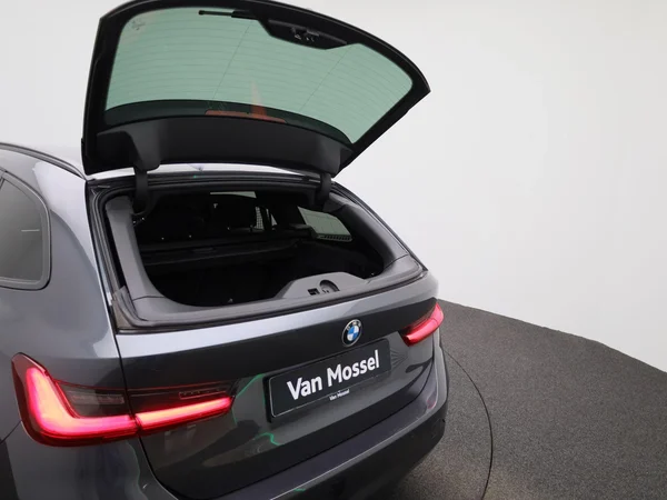 BMW 3 Reeks (2021) — foto 37 van 46