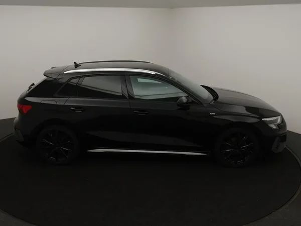 Audi A3 (2021) — foto 3 van 28