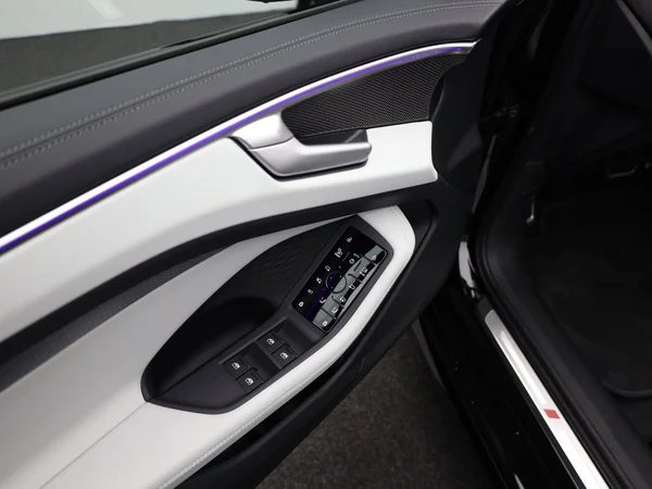 AUDI A6 Avant (2025) — foto 9 van 35