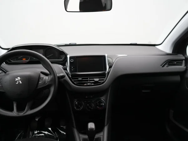 PEUGEOT 208 (2016) — foto 4 van 21