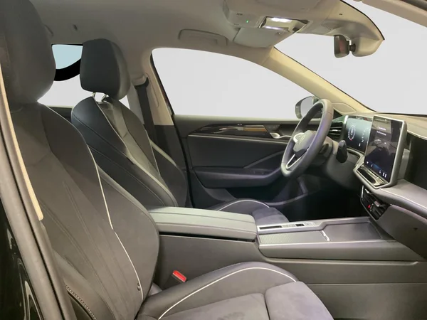 VOLKSWAGEN Passat SW (2025) — foto 8 van 24
