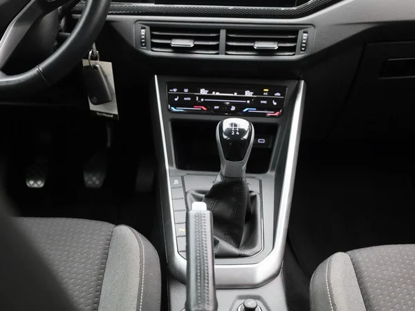 Volkswagen Taigo (2023) — foto 3 van 41