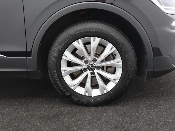 Volkswagen Tiguan (2022) — foto 22 van 27
