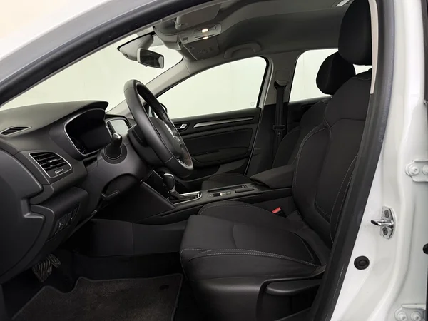 RENAULT Megane (2022) — foto 2 van 30