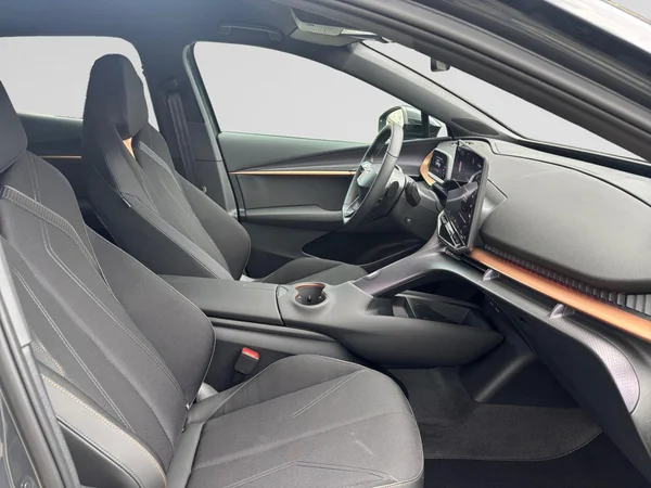 CUPRA Tavascan (2026) — foto 8 van 24