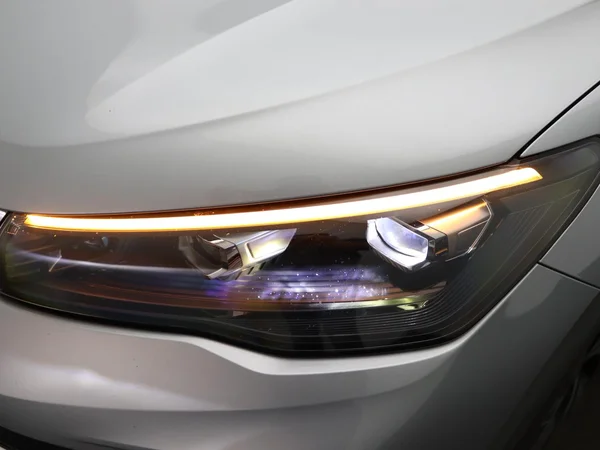 VOLKSWAGEN Tiguan (2026) — foto 5 van 15