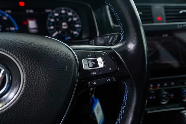 Volkswagen E-Golf (2019) — foto 11 van 75