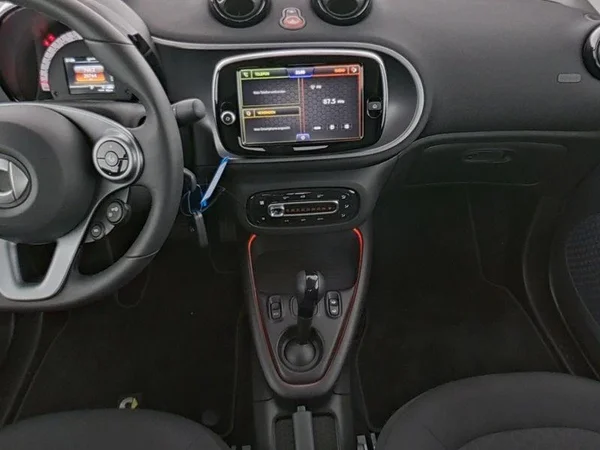smart Fortwo (2024) — foto 11 van 11