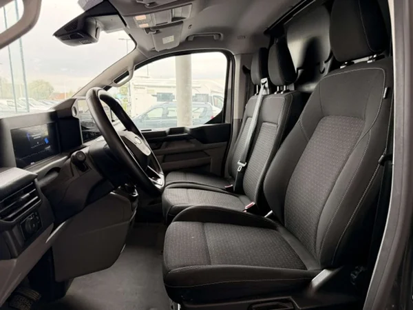 Ford Transit Custom (2025) — foto 3 van 21