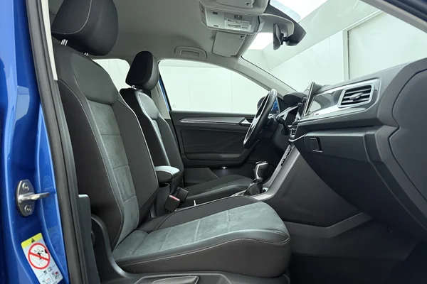 Volkswagen T-Roc (2024) — foto 14 van 16