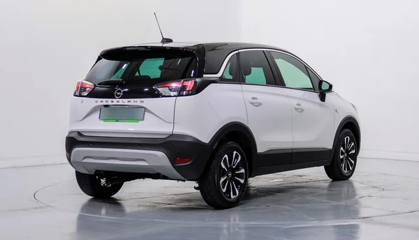 Opel Crossland (2021) — foto 45 van 80