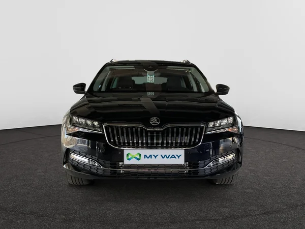 SKODA Superb Combi (2024) — foto 9 van 24