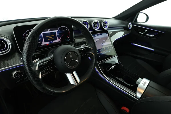 Mercedes-Benz C-Klasse (2025) — foto 2 van 16
