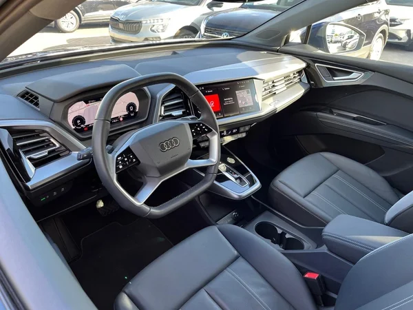 AUDI Q4 e-tron (2025) — foto 22 van 22