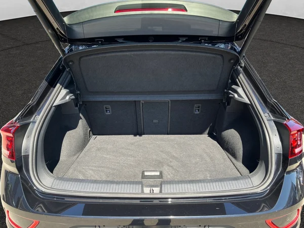 VOLKSWAGEN T-Roc (2023) — foto 6 van 24
