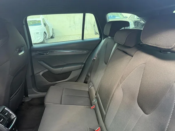 SKODA Octavia Combi Dsl (2023) — foto 17 van 20