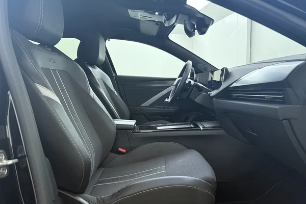 Opel Astra Sports Tourer (2025) — foto 17 van 19
