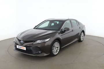 Toyota Camry ca6f4e00-db83-4d9c-b873-c3d14dc56262