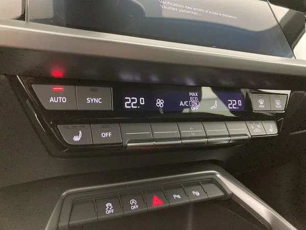 AUDI A3 Sportback (2022) — foto 13 van 35
