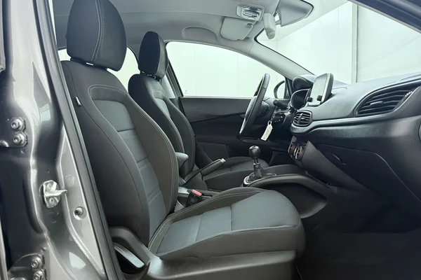 Fiat Tipo Hatchback (2020) — foto 17 van 19