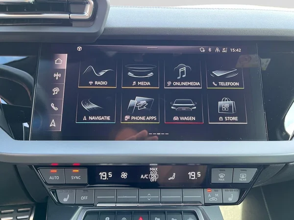 AUDI A3 Sportback (2024) — foto 3 van 22