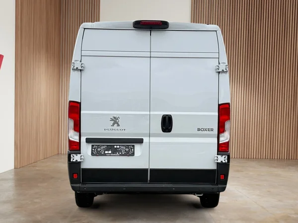 Peugeot Boxer (2023) — foto 24 van 26