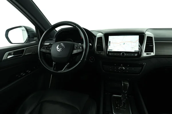 Ssangyong Rexton (2018) — foto 4 van 16