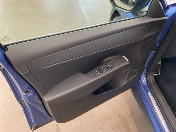 VOLKSWAGEN T-Roc (2025) — foto 7 van 24