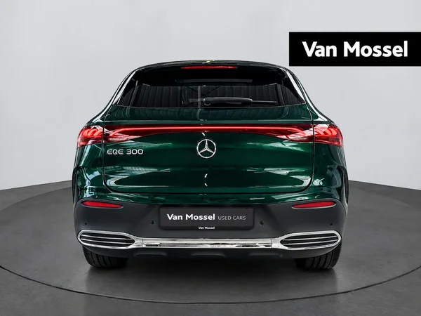 Mercedes-Benz EQE (2025) — foto 11 van 16