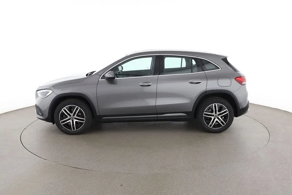 Mercedes-Benz GLA-Klasse (2021) — foto 9 van 16