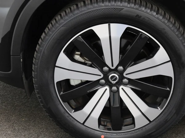 Volvo XC40 (2023) — foto 5 van 46