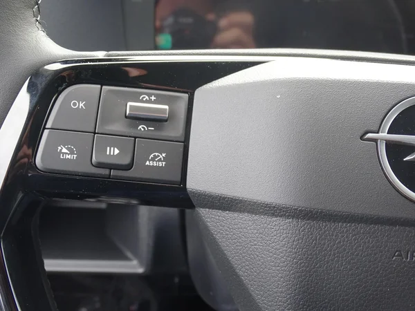 Opel Vivaro (2026) — foto 15 van 26