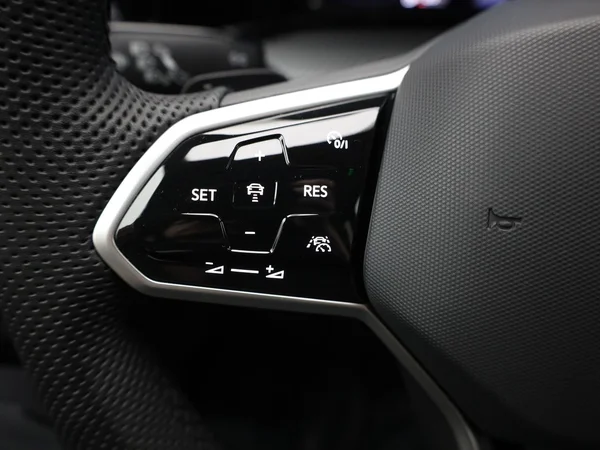 VOLKSWAGEN Golf VIII (2023) — foto 6 van 20