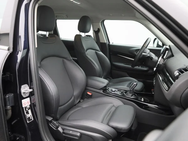 MINI Clubman (2023) — foto 24 van 32