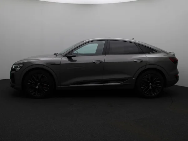 AUDI Q8 e-tron Sportback (2024) — foto 25 van 33