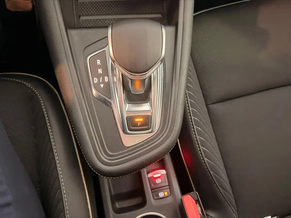 Renault Symbioz (2024) — foto 10 van 28