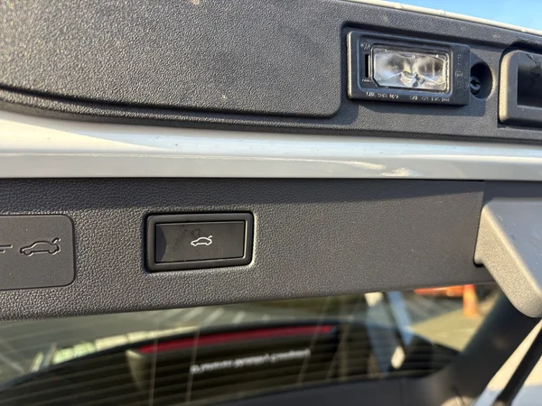 VOLKSWAGEN T-Roc (2026) — foto 6 van 24