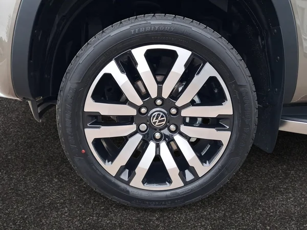 VOLKSWAGEN Amarok Double Cab Dsl (2026) — foto 17 van 21