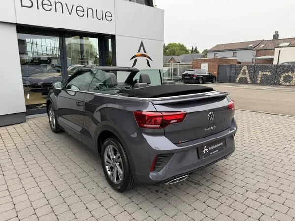 Volkswagen T-Roc (2023) — foto 14 van 26
