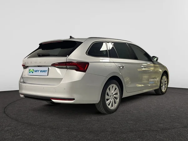 SKODA Octavia Combi (2024) — foto 8 van 15