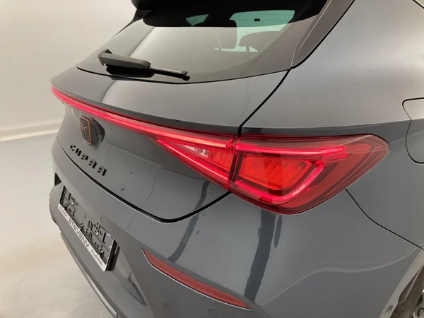 CUPRA Leon e-Hybrid (PHEV) (2023) — foto 24 van 36