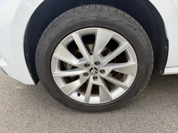 SKODA Kamiq (2022) — foto 7 van 21