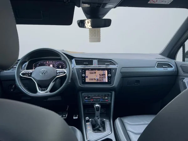 VOLKSWAGEN Tiguan (2022) — foto 5 van 29