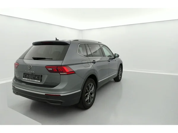 VOLKSWAGEN Tiguan Allspace (2023) — foto 36 van 36