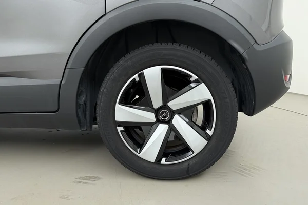 Opel Crossland (2022) — foto 24 van 27