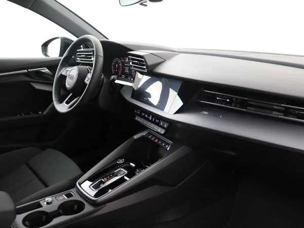 AUDI A3 Sportback (2025) — foto 12 van 18